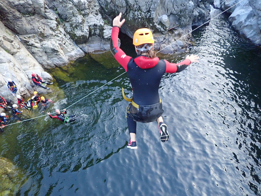 Canyoning Au Canyon Du Soucy, Près D'Anduze, Dans Le Gard Et En Cévennes