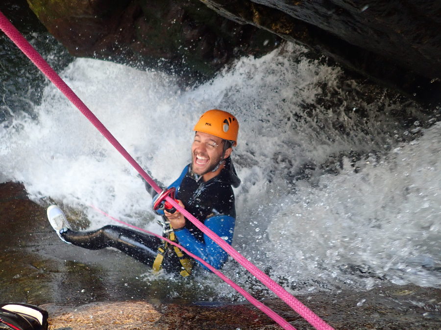 Canyoning Avec Les Moniteurs De Montpellier, Au Canyon Du Tapoul En Cévennes, Près Du Gard