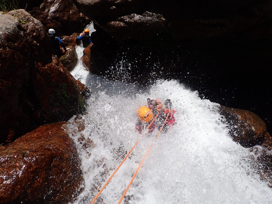 Canyoning Et Rappel Avec Les Moniteurs De Montpellier, Dans Le Canyon Du Tapoul En Cévennes