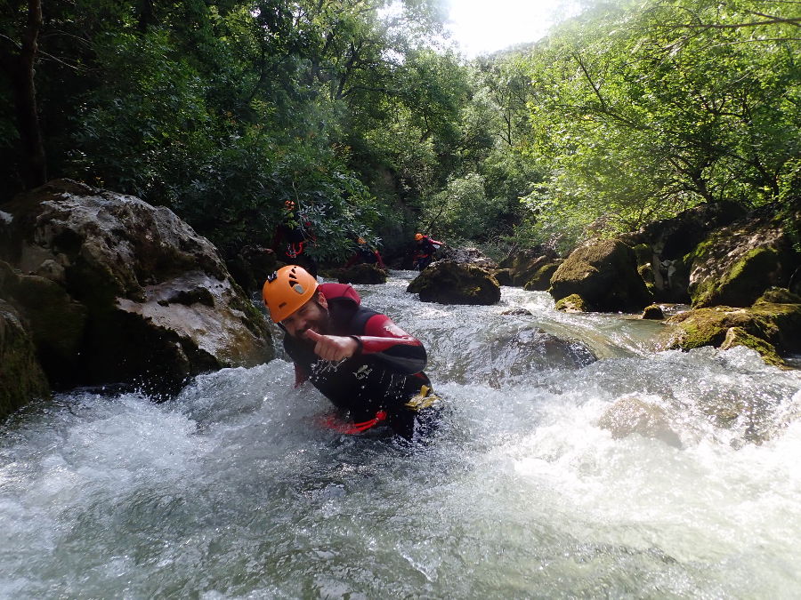 Canyoning Au Ravin Des Arcs, Près De Montpellier Avec L'équipe De Moniteur D'entre2nature En Occitanie