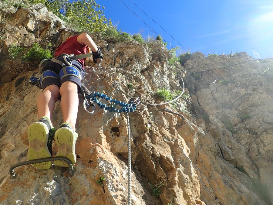 Via-ferrata Près De Montpellier Et Nîmes Dans Le Gard Et L'Hérault