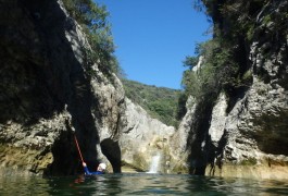 Canyoning Au Ravin Des Arcs En Languedoc, Près De Montpellier, Avec Les Moniteurs De L'Hérault Et Du Gartd.