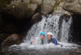 Canyoning Et Sports De Pleine Nature En Languedoc, Entre Le Gard Et L'Hérault. Des Moniteurs Professionnels Spécialistes Des Activités De Pleine Nature Sur Montpellier.