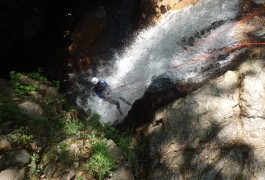 Canyoning Dans L'Orgon, En Cévennes Dans Le Gard Et L'Hérault, Près De Montpellier, Avec Les Moniteurs Du Languedoc-Roussillon. Activités De Pleine Nature Pour Tous...