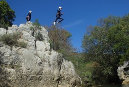 Canyoning Près De Montpellier Entre Cévennes Et Caroux Dans L'Hérault Et Le Gard, Avec Des Moniteurs De Pleine Nature