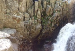 Canyoning En Famille Ou Entre Amis, Avec Les Moniteurs De L'Hérault Et Du Gard, Basé Sur Montpellier. Entre Les Cévennes Et Le Caroux, Pour Des Activités De Pleine Nature à Travers Tous Le Languedoc.