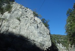 Tyrolienne En Canyoning Avec Les Moniteurs De Montpellier, Dans L'Hérault Et Le Gard En Languedoc-Roussillon.