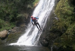 Canyoning Dans L'Albès Au Caroux Dans L'Hérault, Avec Les Moniteurs De Montpellier, Dans L'Hérault Et Le Gard