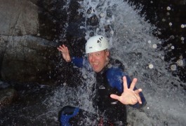 Canyoning Initiation Et Découverte Dans Le Soucy Avec Les Moniteurs D'entre2nature: Sports De Pleine Nature Dans L'Hérault Et Le Gard En Languedoc.