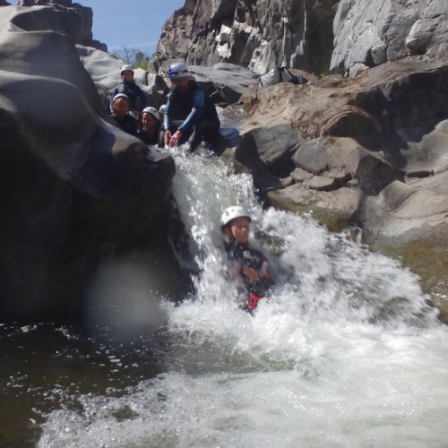 Toboggan Pour Le Canyoning Du Soucy. Initiation Et Découverte En Famille Et Pour Les Enfants Dans Les Cévennes, Près De St-Jean Du Gard, Aux Frontières De L'Héraul. Moniteurs De Pleine Nature.