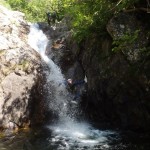 Activité De Pleine Nature Et Enterrement De Vie De Célibataire En Canyoning Dans Les Cascades D'Orgon En Cévennes Dans Le Gard, Près De Montpellier.