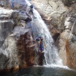 Enterrement De Vie De Garçon Dans Le Canyon Du Rec Grand, Dans L'Hérault, Près De Montpellier. Encadrement Par Des Guides Spécialistes D'activités De Pleine Nature