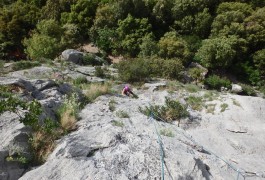 Escalade Grande Voie, Près De Montpellier, Entre Les Cévennes Et Le Caroux, Avec Les Guides D'entre2nature, Spécialistes Canyons Et Escalade.