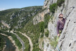 Escalade Grande Voie Dans L'Hérault, Près De Montpellier Avec Les Moniteurs D'entre2nature, Basé Dans L'Hérault En Languedoc-Roussillon