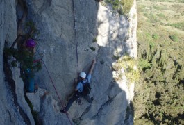 Escalade Grande Voie Au Thaurac, Près De Montpellier, Dans L'Hérault Et Le Gard, Avec Les Moniteurs D'entre2nature.