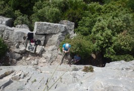 L'escalade Est Un Sport De Pleine Nature Pratiqué Avec Des Professionnel Basé Sur Montpellier, En Languedoc-Roussillon