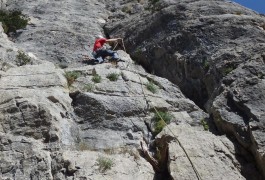 Escalade Avec Des Moniteurs Professionnels De Sports De Pleine Nature, Près De Montpellier, Dans L'Hérault