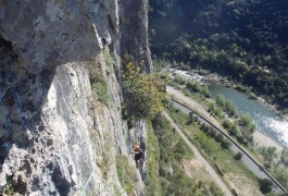 Activités De Pleine Nature En Escalade Avec Des Moniteurs Professionnels De L'escalade Et Du Canyon, Sur Montpellier, Dans Le Département De L'Hérault.