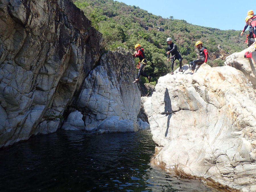 EVG Et EVJF En Canyoning Dans Le Gard Dans Le Canyon Du Soucy