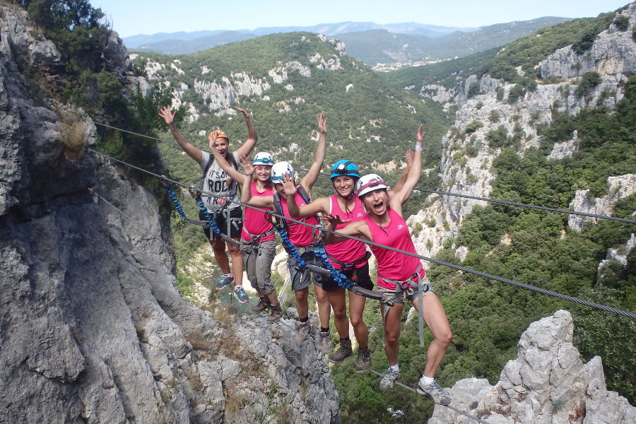 EVJF Enterrement De Vie De Jeune Fille En Via-ferrata Près De Montpellier Dans L'Hérault