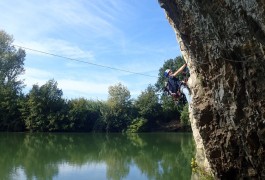 Via-ferrata Près De Lunel Au-dessus Du Vidourle