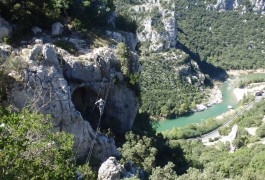 Via-ferrata Du Thaurac, Près De Montpellier Dans L'Hérault En Occitanie. Moniteurs De Pleine Nature.