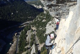 Via-ferrata Du Thaurac Près De Montpellier Dans L'Hérault En Languedoc-Roussillon, Avec Des Moniteurs Professionnels En Escalade