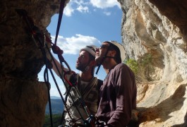 Escalade En Grande Voie, Avec Les Moniteurs De Montpellier, Dans Le Languedoc-Roussillon: Hérault Et Gard