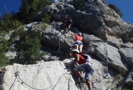 Via Ferrata Du Thaurac Près De Montpellier, Avec Les Moniteurs D'entre2nature Dans L'Hérault Et Le Gard En Languedoc-Roussillon