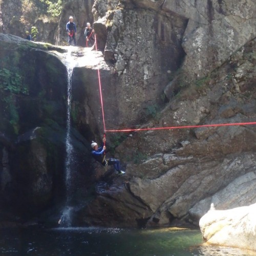 Tyrolienne Splash En Canyoning Au Tapoul Avec Les Moniteurs De Montpellier