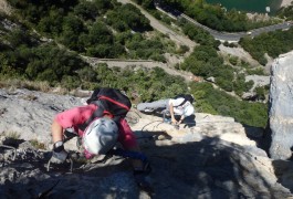 Via-ferrata En Languedoc-Roussillon Près De Montpellier Dans L'Hérault Et Le Gard Avec Des Moniteurs Spécialistes Des Activités De Pleine Nature