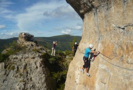 Activité De Pleine Nature Et Via-ferrata Dans Le Liaucous, Entre L'Hérault Et Le Gard, En Languedoc-Roussillon