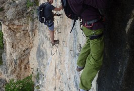 Sports De Pleine Nature En Cévennes: Via-ferrata, Canyoning, Escalade. Entre L'Hérault Et Le Gard.