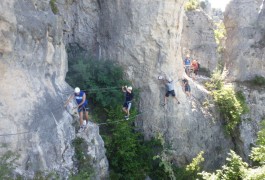 Via-ferrata Du Liaucous Avec Les Moniteurs De La Vallée De L'hérault. Sensations Aux Portes De Gorges Du Tarn