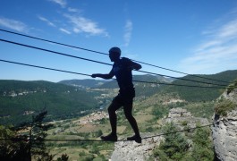 Via-ferrata Du Liaucous Avec Les Moniteurs D'entre 2 Nature, Basé à Montpellier Dans L'Hérault