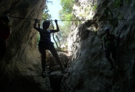 Via-ferrata Et Sports De Pleine Nature Près De Montpellier Dans L'Hérault Avec Des Moniteurs Professionnels De L'escalade Et Du Canyon