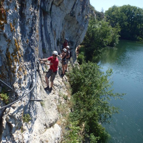 Via-ferrata Du Vidourle Près Du Gard, Dans L'Hérault, Accompagné Des Guides De Pleine Nature De Montpellier. Sports De Pleine Nature Pour Petits Et Grands.