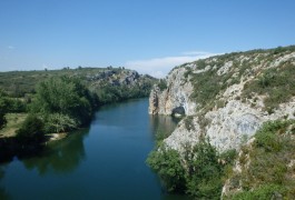 Via-ferrata Du Vidourle, Pour Une Activité De Pleine Nature Tout Près De Montpellier Dans L'Hérault. Découverte De La Région Accompagné Des Guides D'entre2nature.