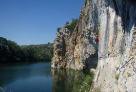 Via-ferrata Du Vidourle à Saint-Sériès, Entre Montpellier Et Lunel, Aux Portes Du Gard, Dans L'Hérault En Languedoc-Roussillon.