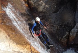 Toboggan Naturel En Canyoning Dans Le Rec Grand, Au Coeur De L'Hérault, Dans Le Caroux, Tout Près De Béziers