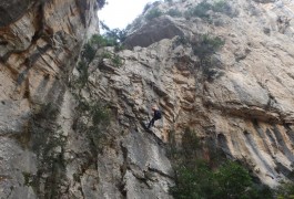 Randonnée-rappel Dans Le Canyon Du Verdus Vers Montpellier Dans Le Département De L'Hérault, Avec Les Moniteurs D' Entre 2 Nature. De Nombreuses Activités De Pleine Nature...