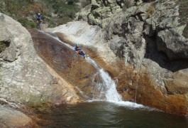 Canyoning Près De Montpellier Dans L'Hérault Et Le Gard. Cévennes Et Caroux Avec Entre2nature