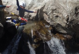 Randonnée Aquatique En Cevennes Dans Le Gard, Près D'anduze