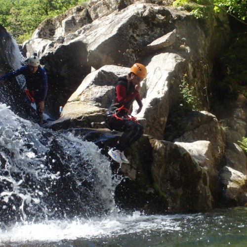 Canyoning En Cévennes Dans Le Tapoul, Près Du Mont Aigoual.