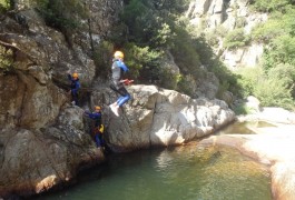 Canyoning Initiation Dans Le Caroux Au Rec Grand, Près De Mons La Trivalle, Dans L'Hérault