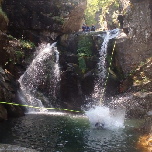 Canyoning Dans Les Cévennes Au Tapoul. Entre L''Hérault Et Le Gard.