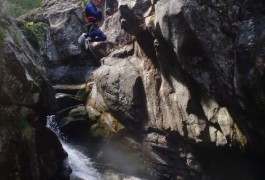 Canyoning En Cévennes Dans L'aigoual, Près Du Gard Et De L'Hérault, En Lozère