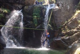 Canyoning Dans Les Cévennes En Lozère, Dans Le Canyon Du Tapoul Et Sa Tyrolienne