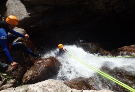 Canyoning Dans Les Cévennes En Lozère Avec Les Moniteurs De Montpellier Dans L'Hérault.