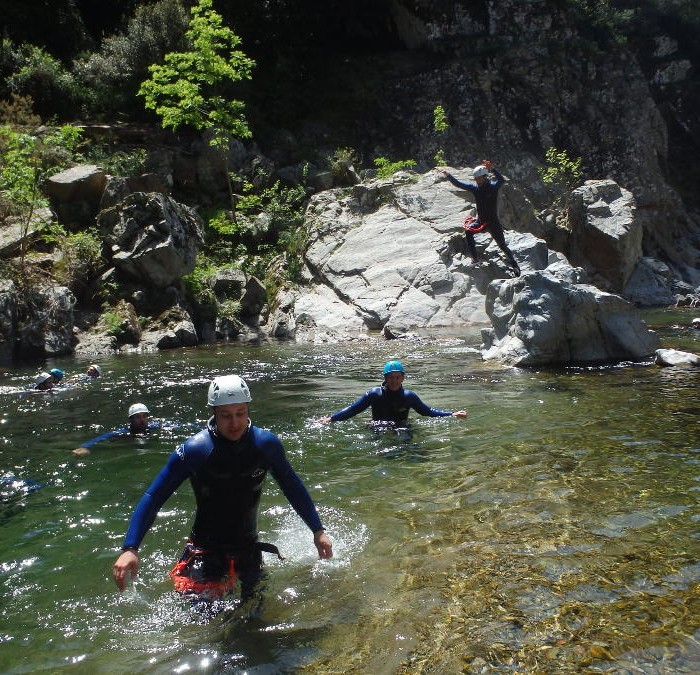 Canyoning En Cévennes Au Soucy, Près De St-Jean Du Gard, Pour Une Initiation